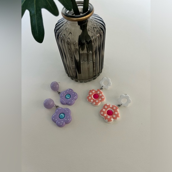1970's Inspired Flower Dangle Earrings - Groovy Retro Pop-of-Color Earrings - Picture 3 of 14